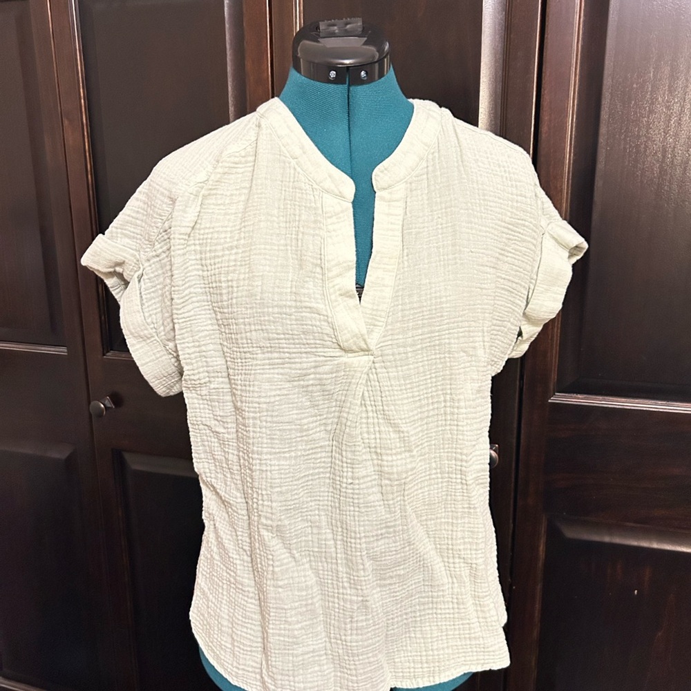 Women's Pale Green Textured Top